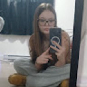 Meet your Posher, Mia